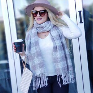 Soft Oversized Plaid Print Scarf